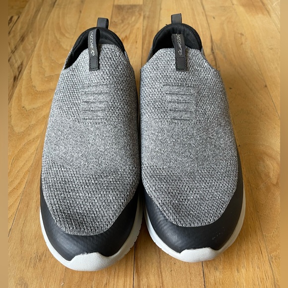 Sketchers Slip On Sneakers - Picture 4 of 6